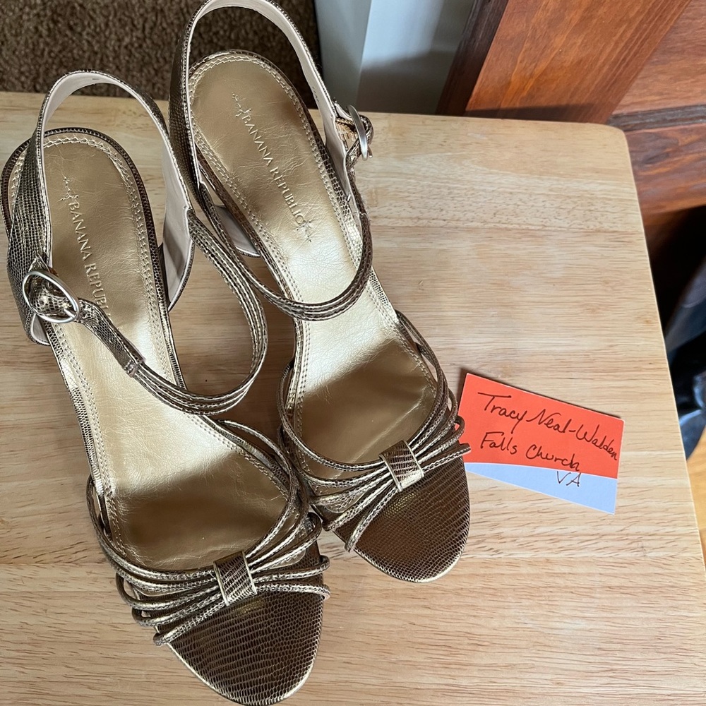 Banana Republic Gold Heels Size 11M